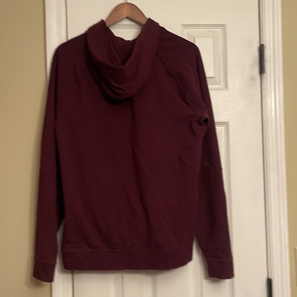 New Authentic Lululemon maroon city medium hoodie shirt jacket $128 - Picture 4 of 4